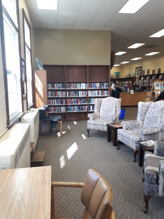 Renfrew Public Library | 13 Railway Ave, Renfrew, ON K7V 3A9, Canada | Phone: (613) 432-8151