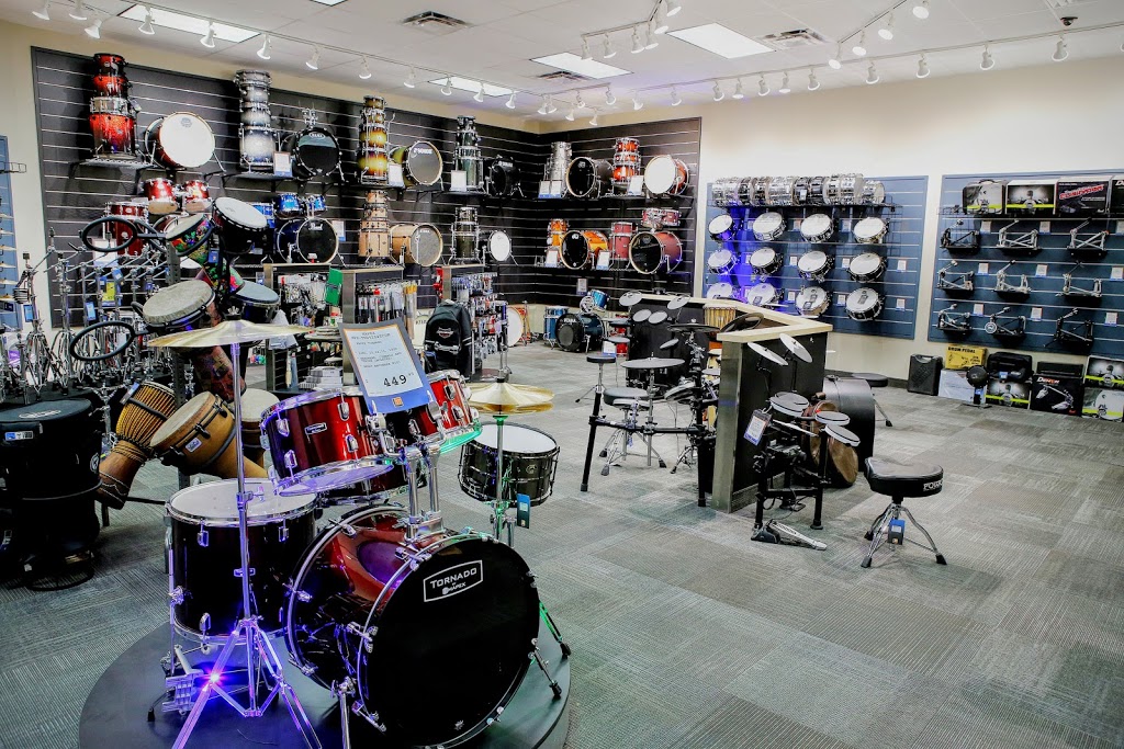 Long & McQuade Musical Instruments | 900 Rathburn Rd W, Mississauga, ON L5C 4L3, Canada | Phone: (905) 273-3939