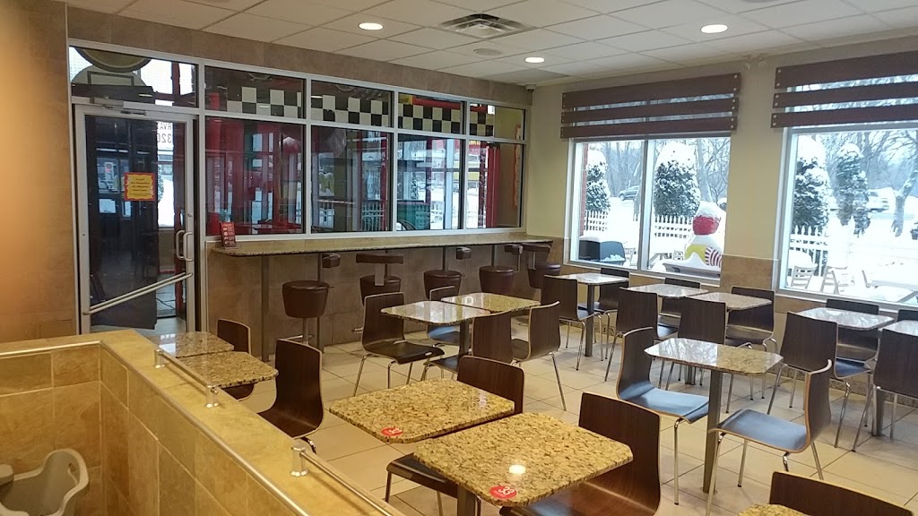 McDonalds | 190 Boulevard Curé-Labelle, Rosemère, QC J7A 2H1, Canada | Phone: (450) 437-5320