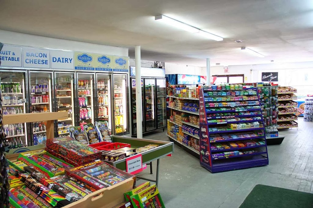 Waubaushene Food mart | 312 Pine St, Waubaushene, ON L0K 2C0, Canada | Phone: (705) 538-2951