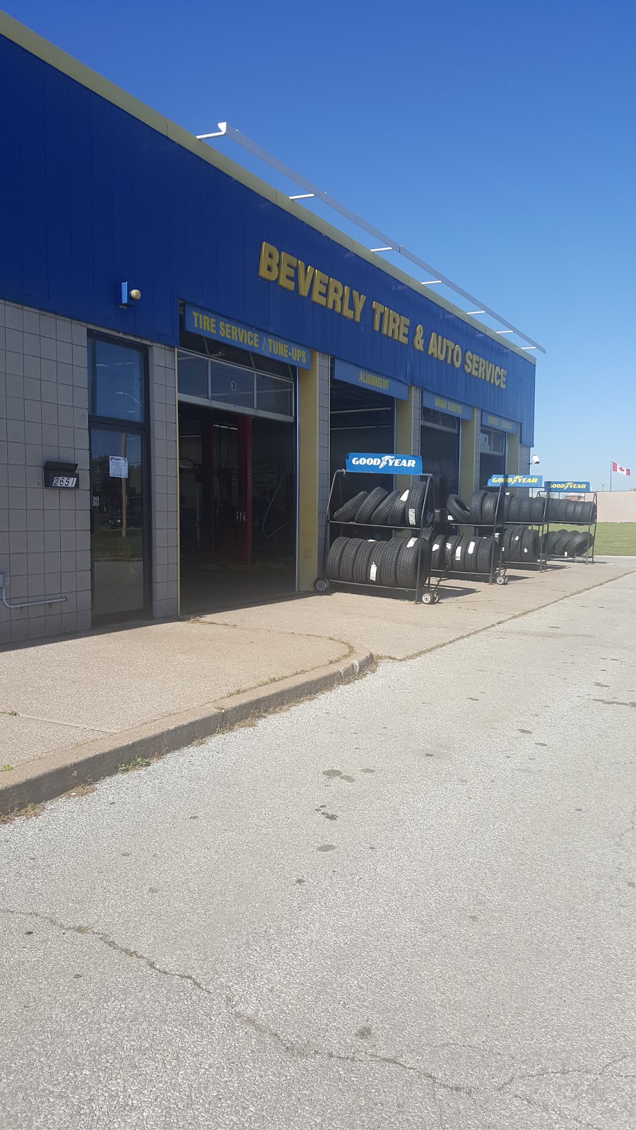 Beverly Tire & Auto | 2651 Lauzon Pkwy, Windsor, ON N8T 2Z5, Canada | Phone: (519) 974-2090