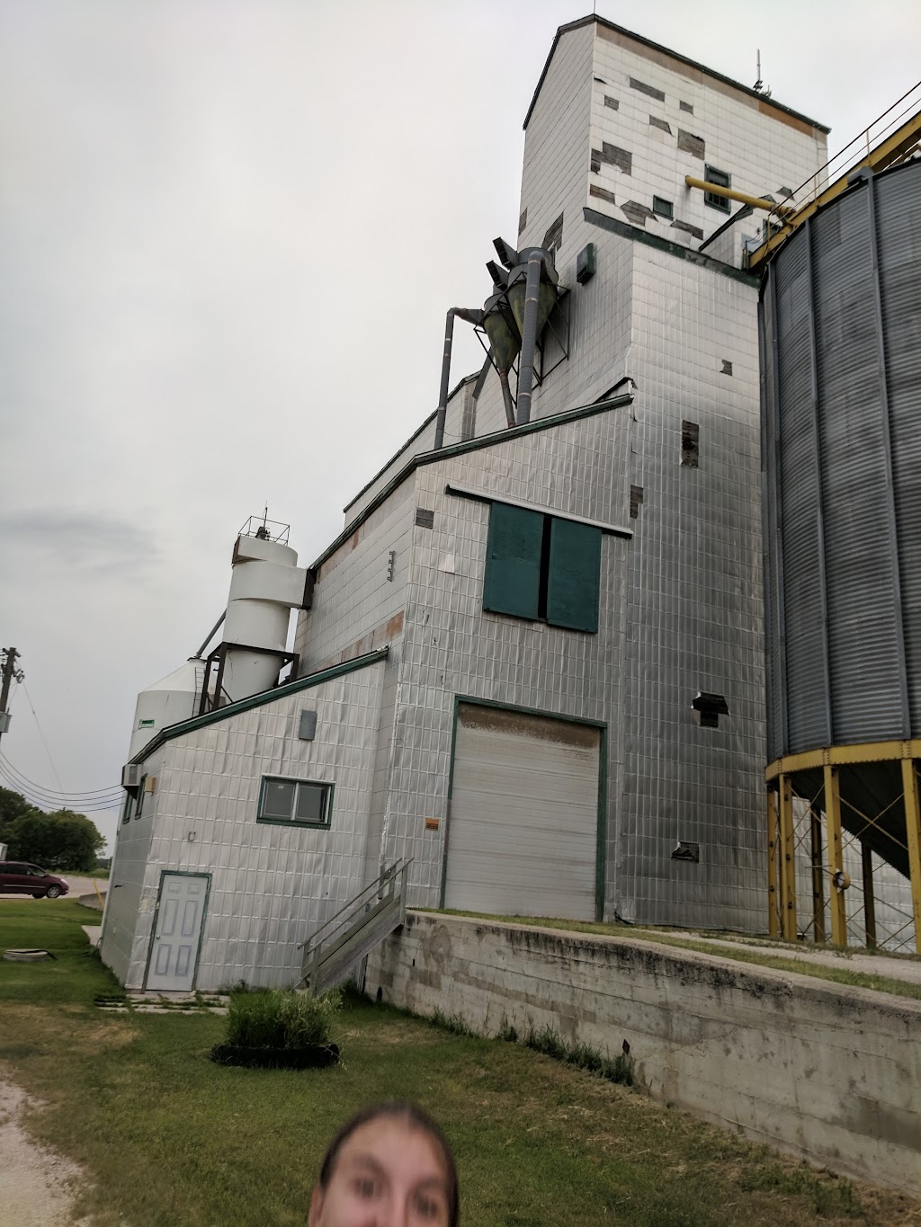 Edie Farms Dugald Elevator | Dugald, MB R0E 0K0, Canada | Phone: (204) 853-7599