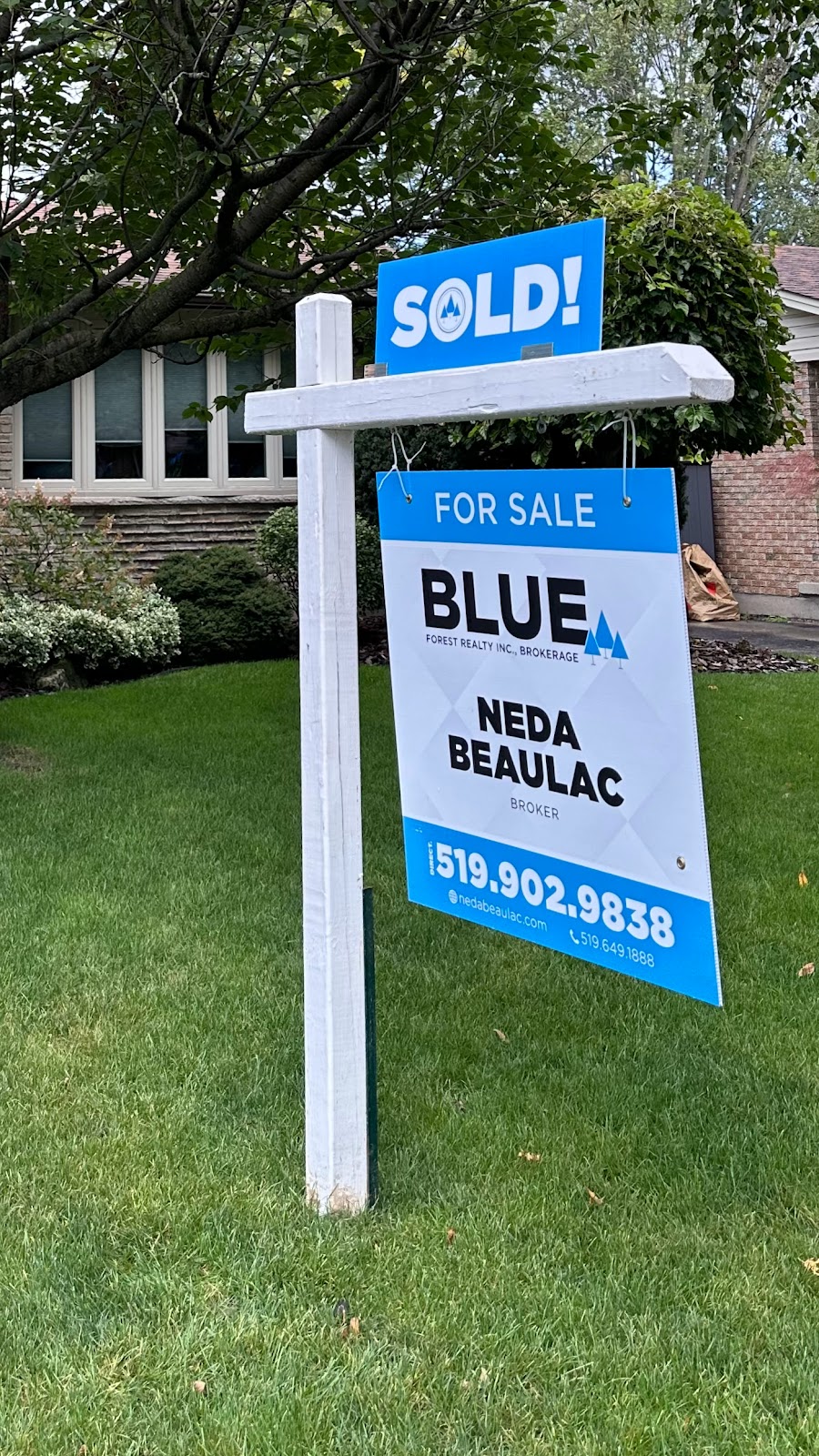 Neda Beaulac, London Ontario Broker at Blue Forest Realty Inc | 931 Oxford St E, London, ON N5Y 3K1, Canada | Phone: (519) 649-1888