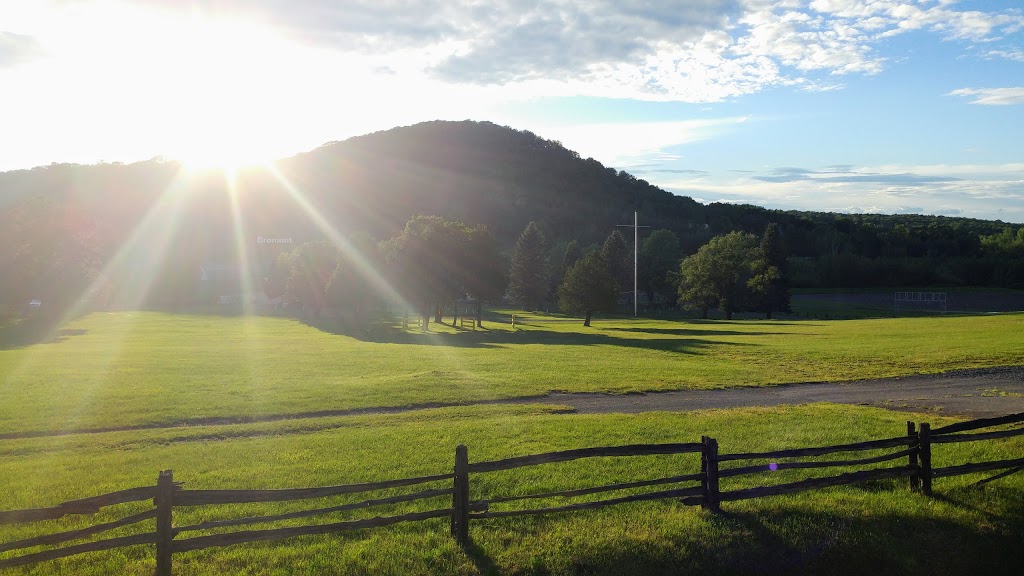 Centre Equestre De Bromont Inc | 100, ch de Laprairie, Bromont, QC J2L 2N6, Canada | Phone: (450) 534-3255