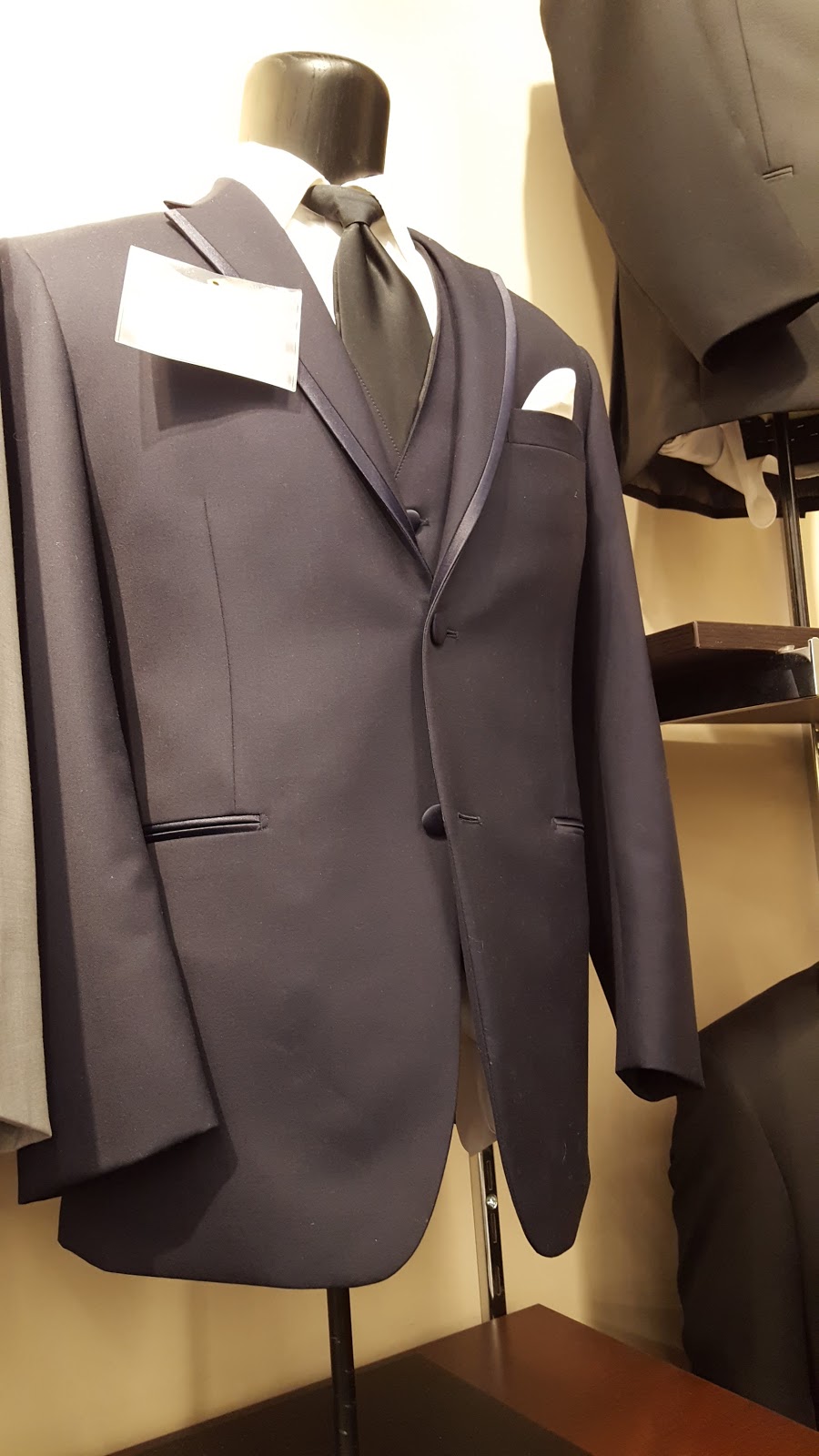 Moores Clothing for Men | 17512 100 Ave NW, Edmonton, AB T5S 2S2, Canada | Phone: (780) 444-6222