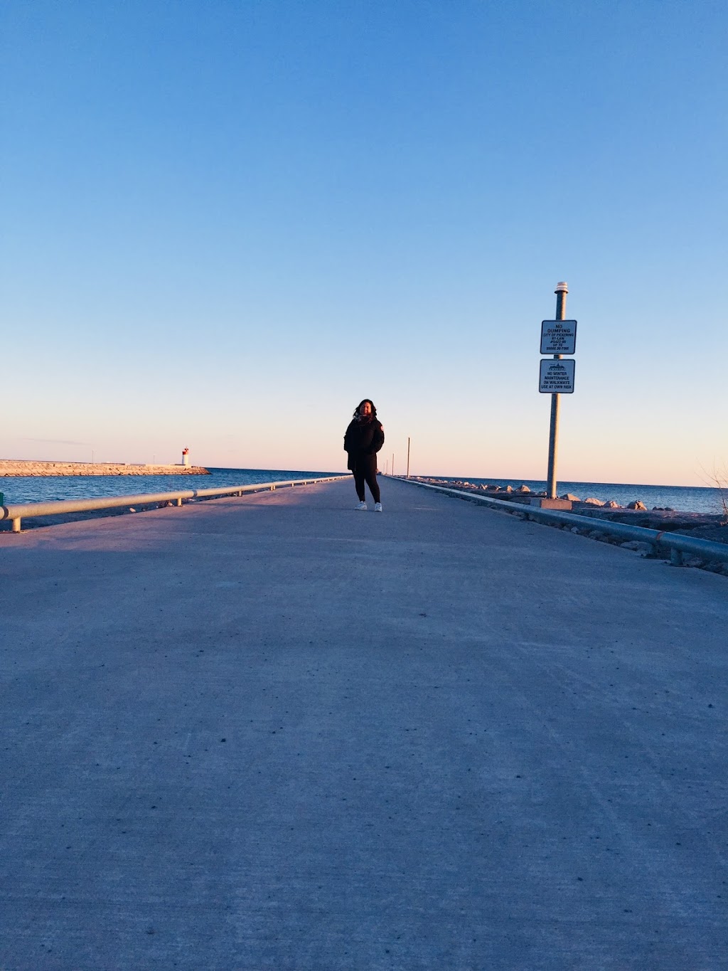 West Shore Beach | Beachpoint Promenade, Pickering, ON L1W 2A4, Canada