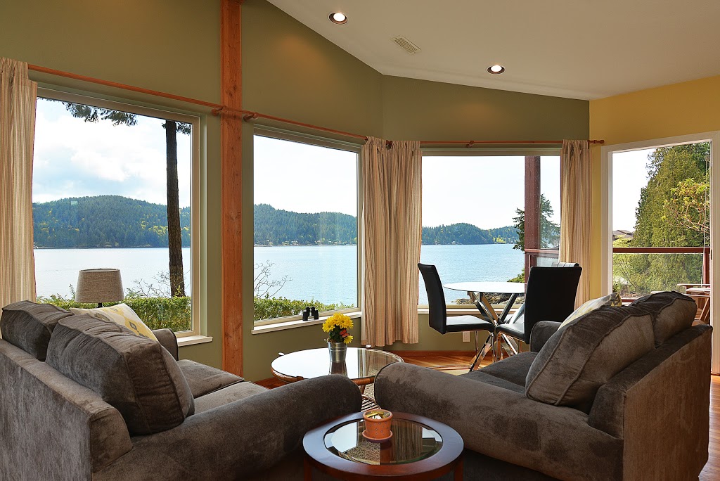 Soames Point Oceanfront Suite | 1000 Marine Dr, Gibsons, BC V0N 1V1, Canada | Phone: (604) 886-8599