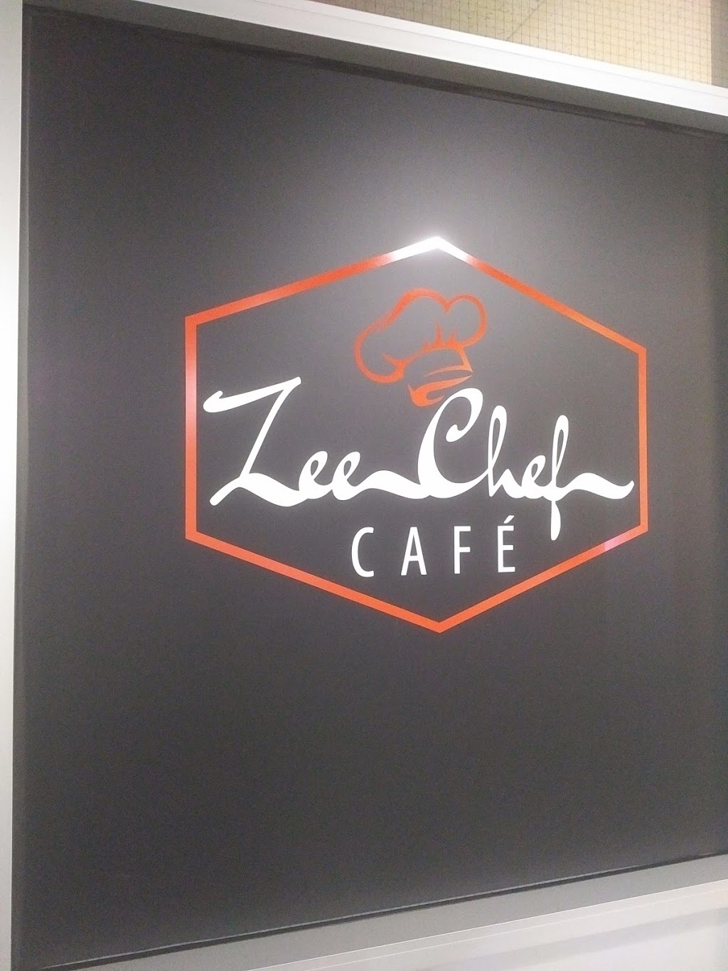 Zee Chef Cafe | 1081 Carling Ave, Ottawa, ON K1Y 1V3, Canada | Phone: (613) 729-8581