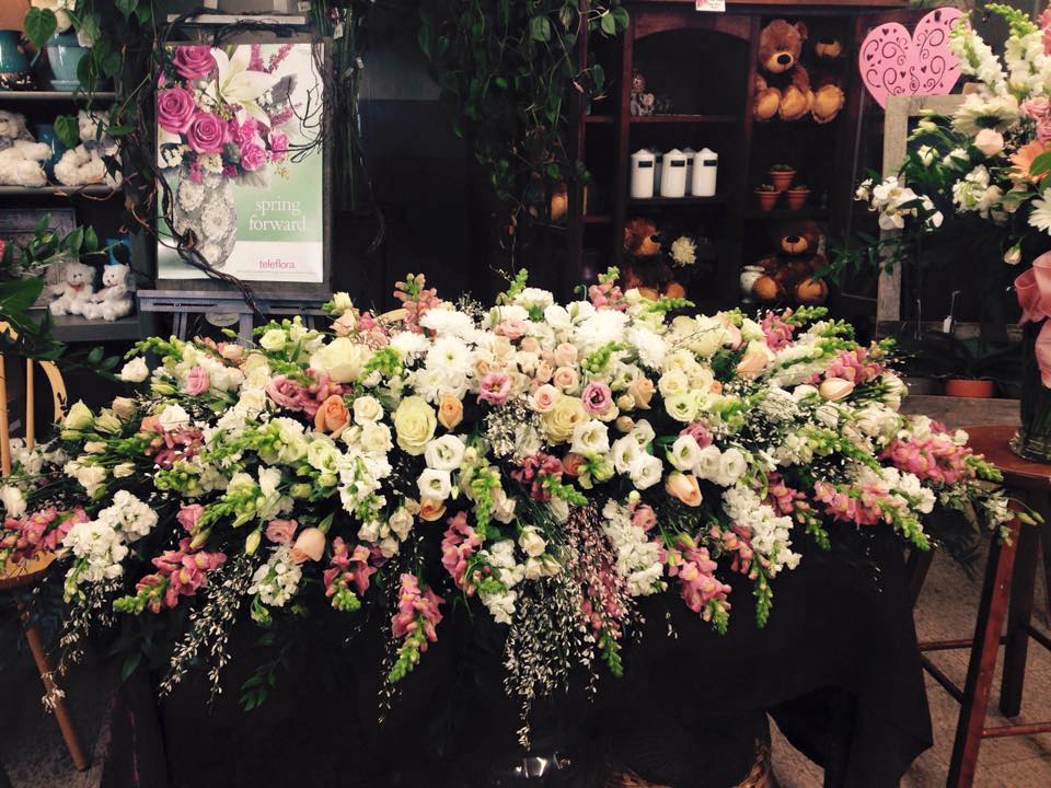 Parsons Florist | 52 Townline, Orangeville, ON L9W 1V2, Canada | Phone: (519) 941-2500