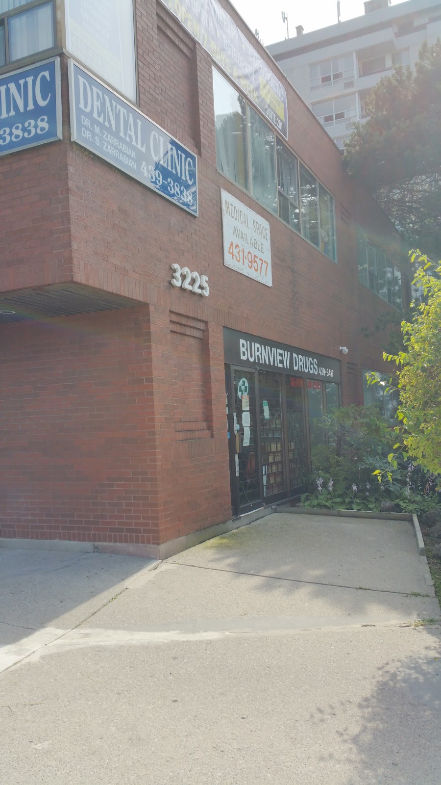 Burnview Drugs | 3225 Lawrence Ave E, Scarborough, ON M1H 3C2, Canada | Phone: (416) 439-3417