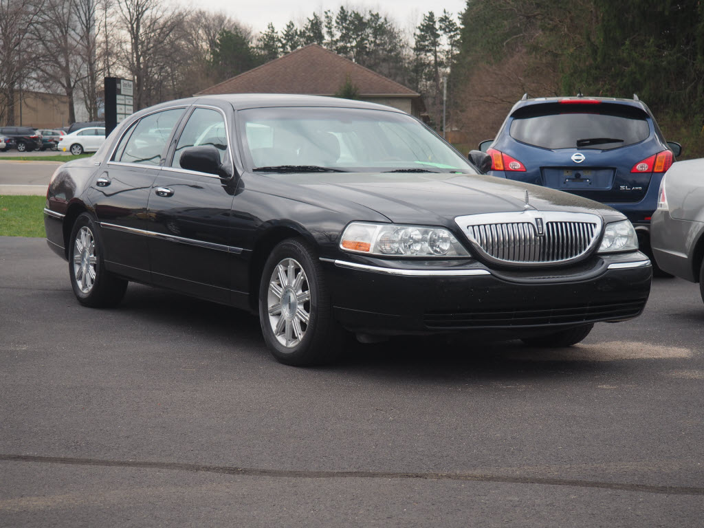 Prom Limo Toronto | 41 Sunburst Square #2, Scarborough, ON M1B 1R3, Canada | Phone: (647) 557-6790