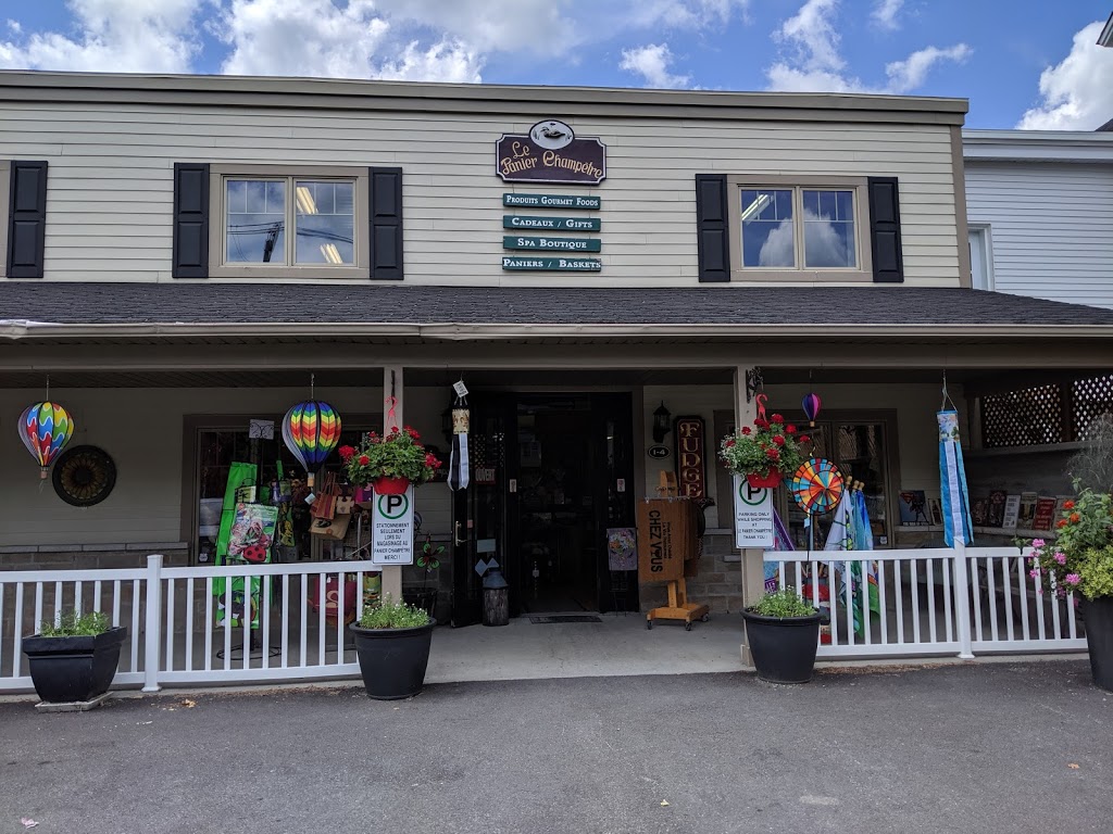 The Country Basket | 4 Mont Echo, Knowlton, QC J0E 1V0, Canada | Phone: (450) 242-2758