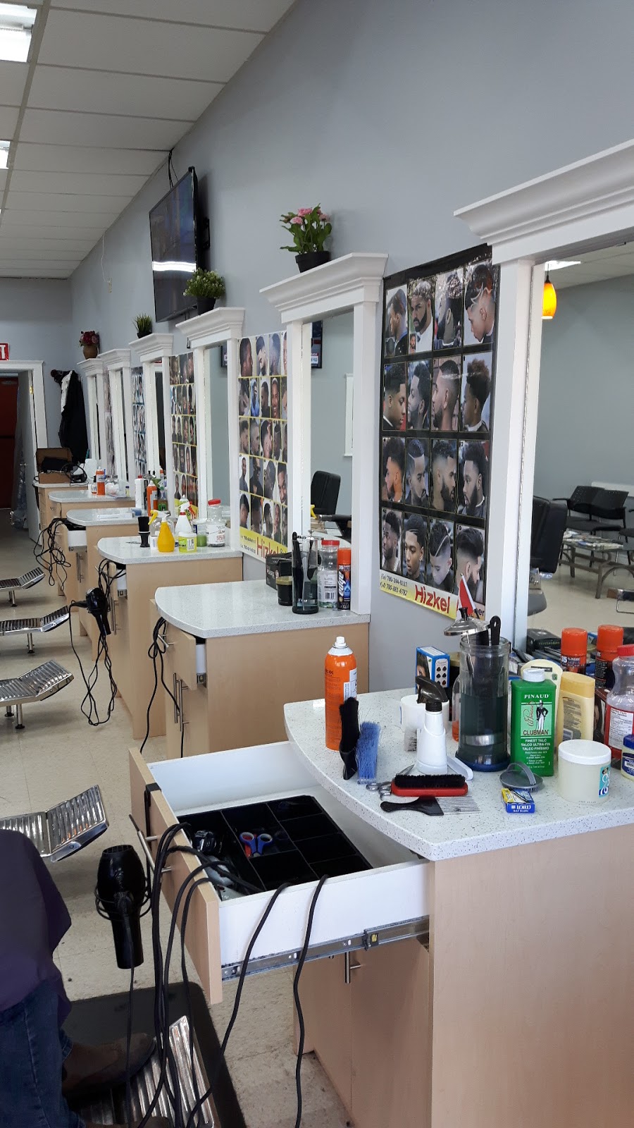 hizkel barber shop | 11321 107 Ave, Edmonton, AB T5H 0Y4, Canada | Phone: (780) 244-0117