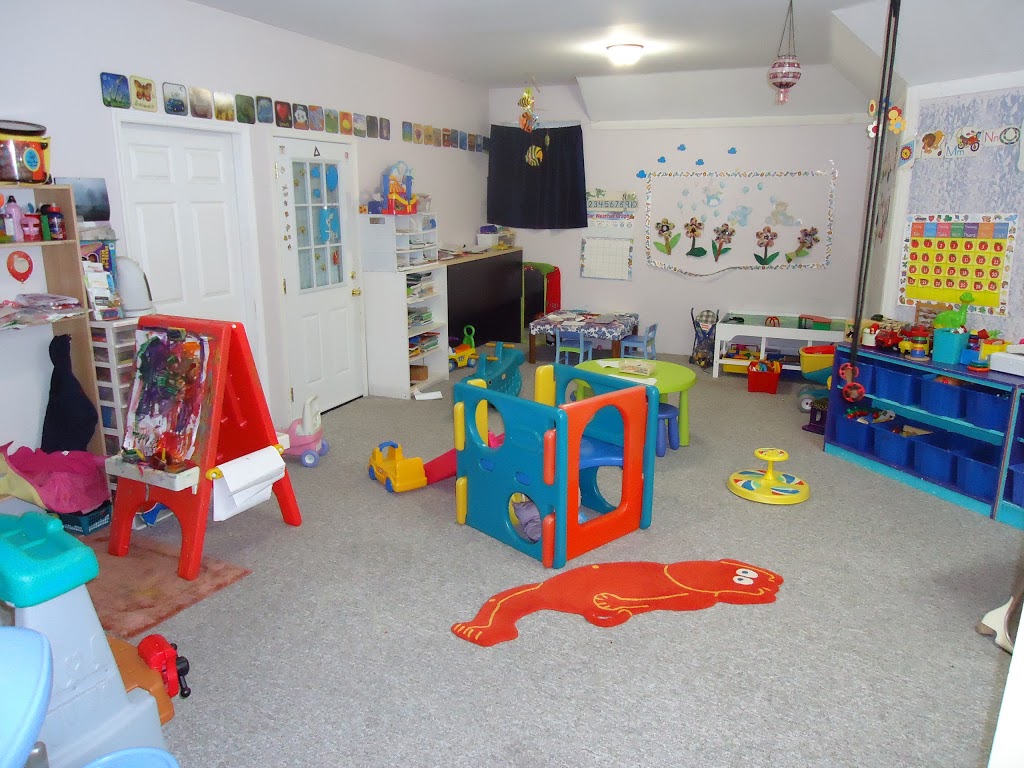 Little Star Daycare [Childcare] | 409 Ioco Rd, Port Moody, BC V3H 2W2, Canada | Phone: (604) 469-3657