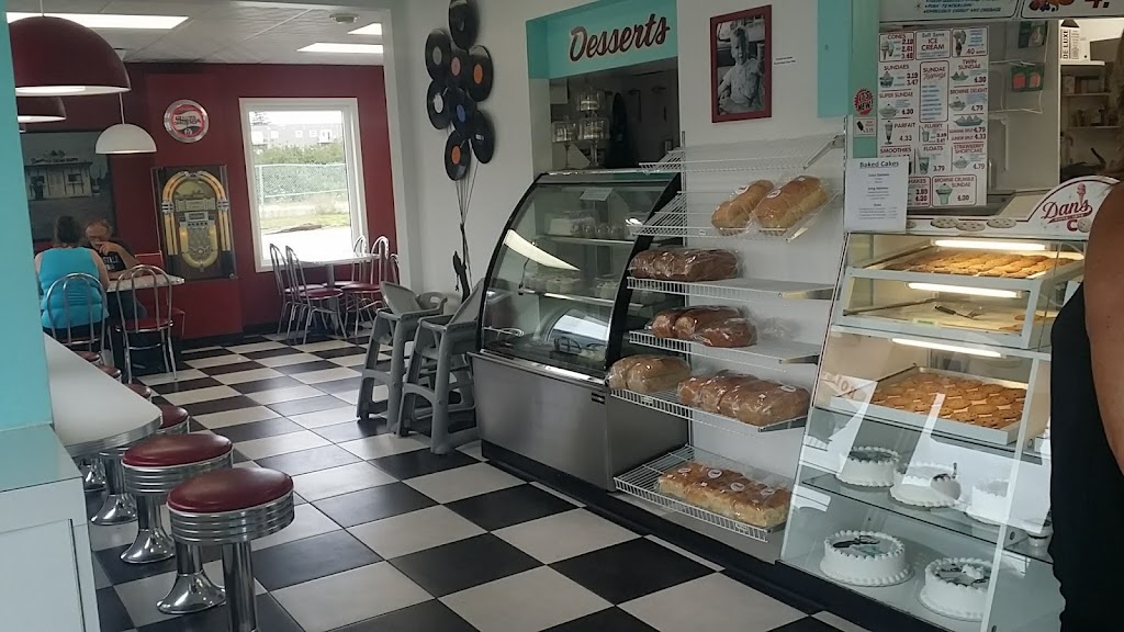 Dans Ice Cream Shoppe | 3724 Nova Scotia Trunk 3, Barrington Passage, NS B0W 1G0, Canada | Phone: (902) 637-3177