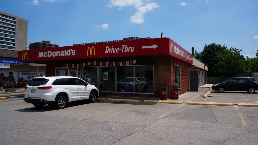 McDonalds | 2290 Lakeshore Rd W, Oakville, ON L6L 1H3, Canada | Phone: (905) 469-0175