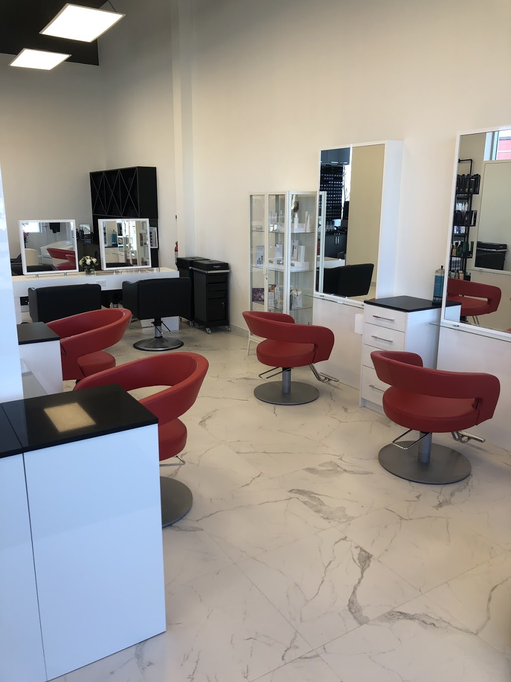 LuxHair Boutique | 1903 Ironoak Way Unit 1, Oakville, ON L6H 0N1, Canada | Phone: (905) 815-8333