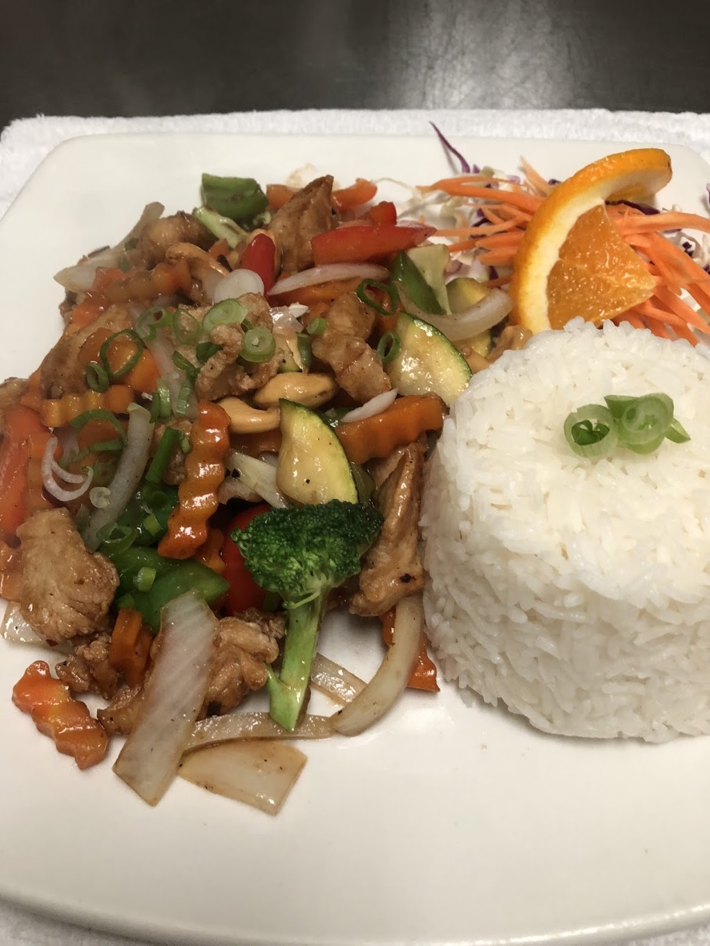 Restaurant familial Mai Thai | 3150 Boulevard de Tracy, Sorel-Tracy, QC J3R 5M7, Canada | Phone: (450) 855-4880