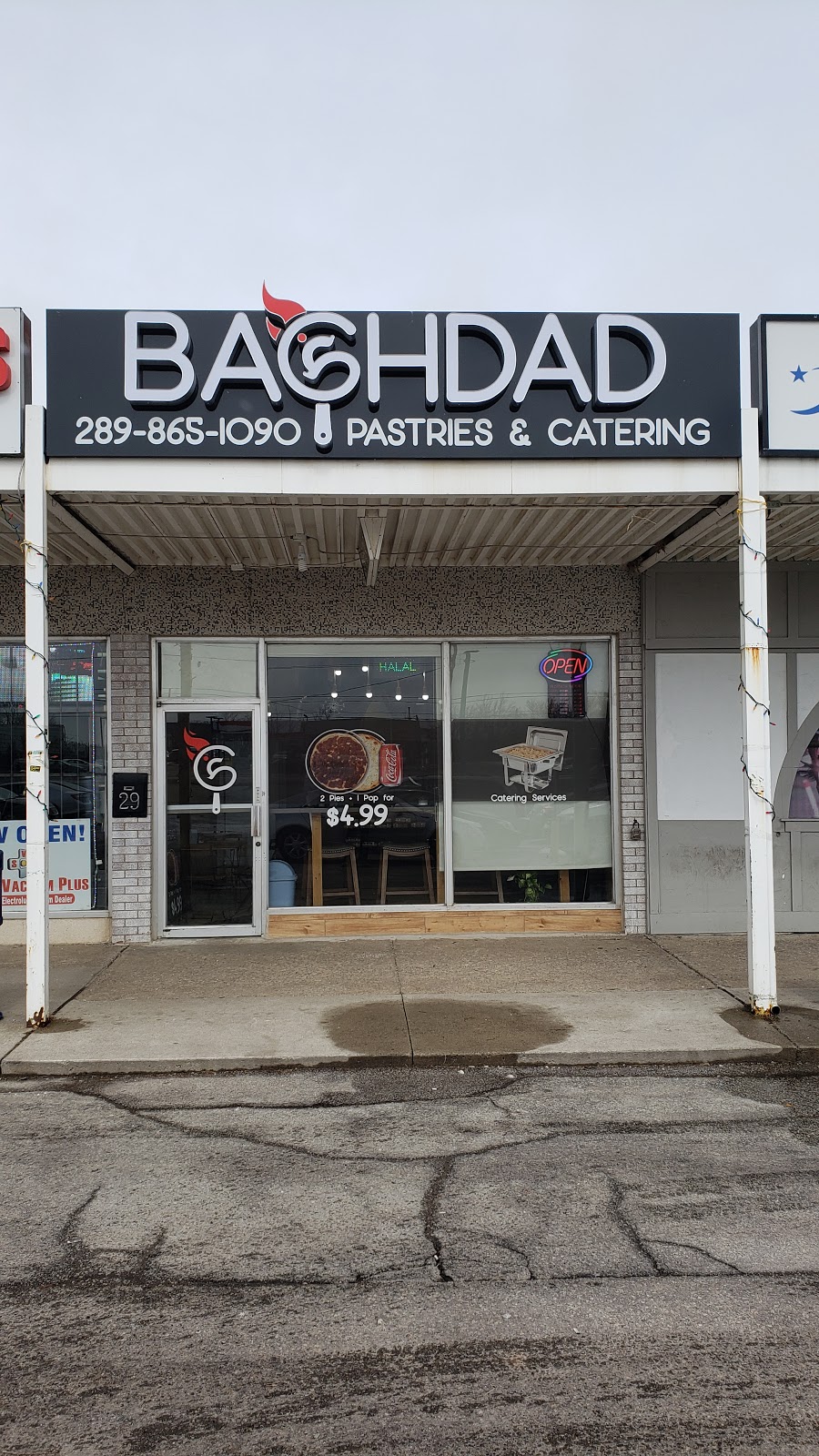 Baghdad Pastries & Catering | 29 Queen St N, Mississauga, ON L5N 1A2, Canada | Phone: (289) 865-1090