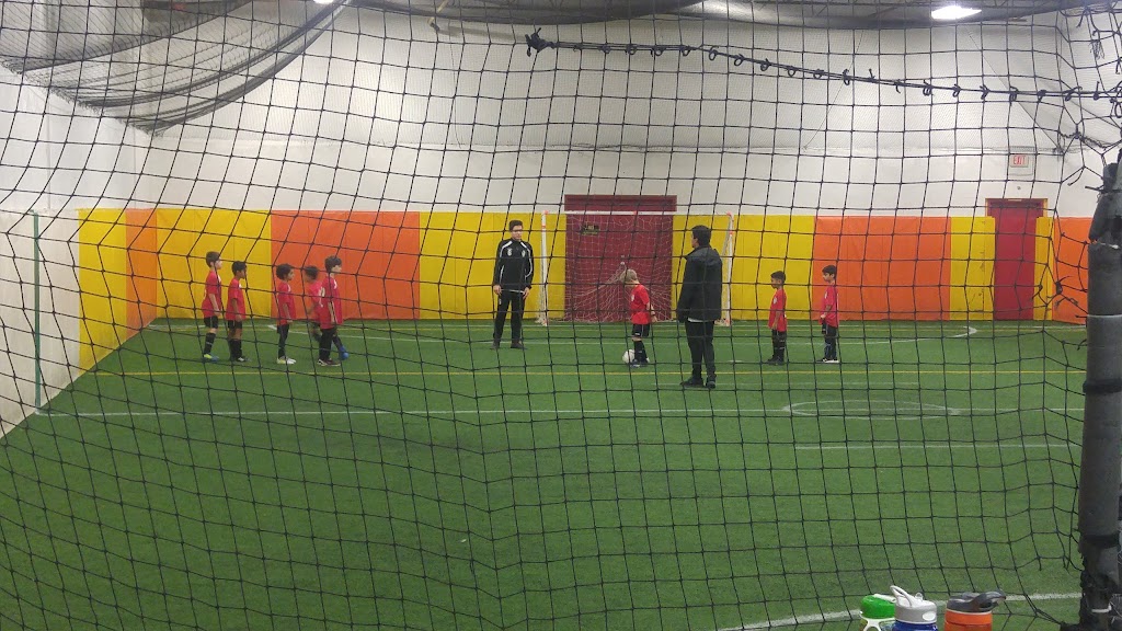 Erin Mills Soccer Club | 3135 Unity Dr #3, Mississauga, ON L5L 4L4, Canada | Phone: (905) 820-9740