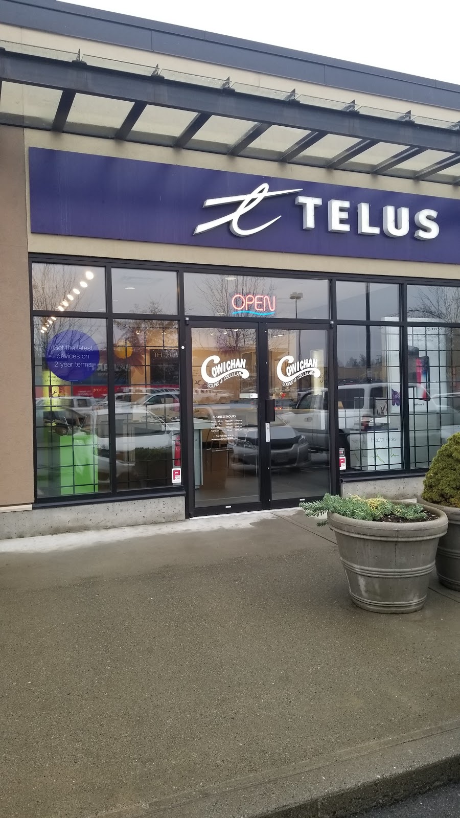 TELUS Store | 2951 Green Rd #112, Duncan, BC V9L 0B9, Canada | Phone: (250) 715-1599