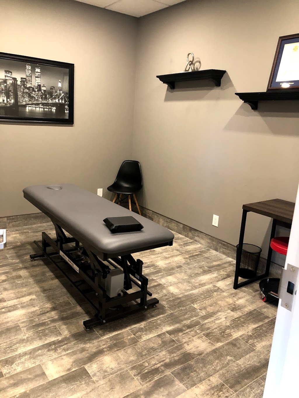 The Broeckel Clinic | 9863 Tecumseh Rd E, Windsor, ON N8R 1A5, Canada | Phone: (226) 345-8580