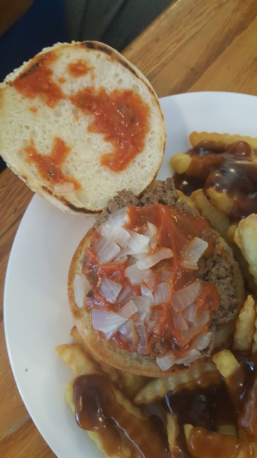 Kingburger Restaurant | 1294 Pembroke St W, Pembroke, ON K8A 4G4, Canada | Phone: (613) 732-2395