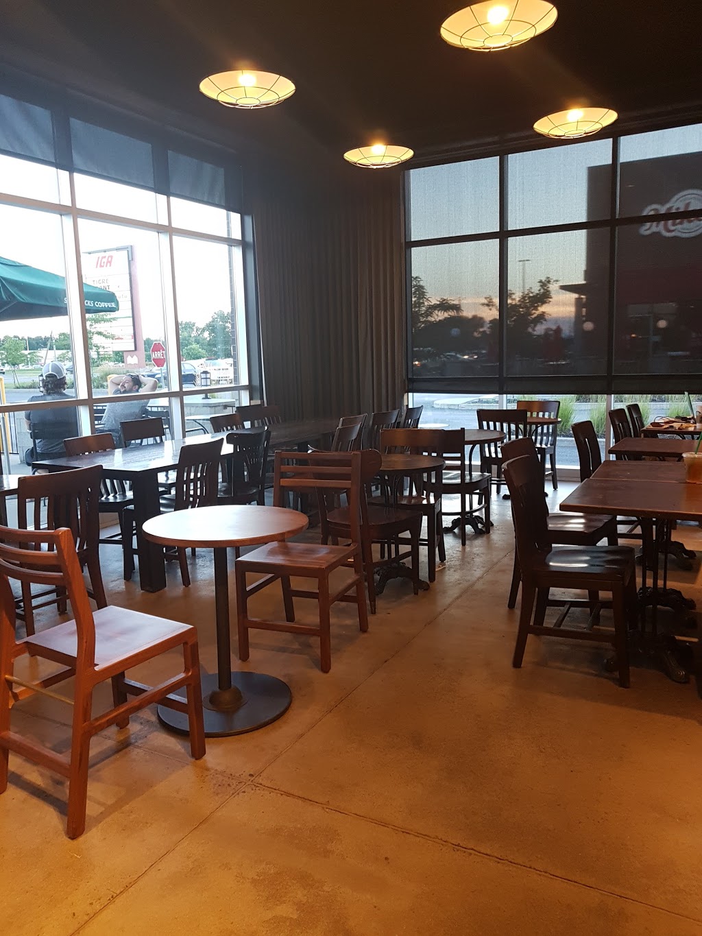 Starbucks | 60 QC-132, Delson, QC J5B 0A1, Canada | Phone: (450) 635-7109