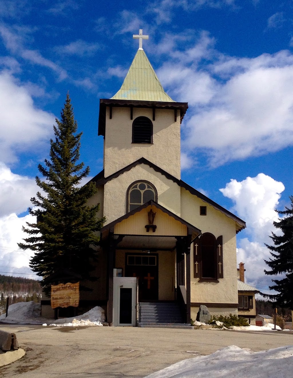 Sacred Heart Catholic Church | 502 Church Ave, Kimberley, BC V1A 2L3, Canada | Phone: (250) 427-2585