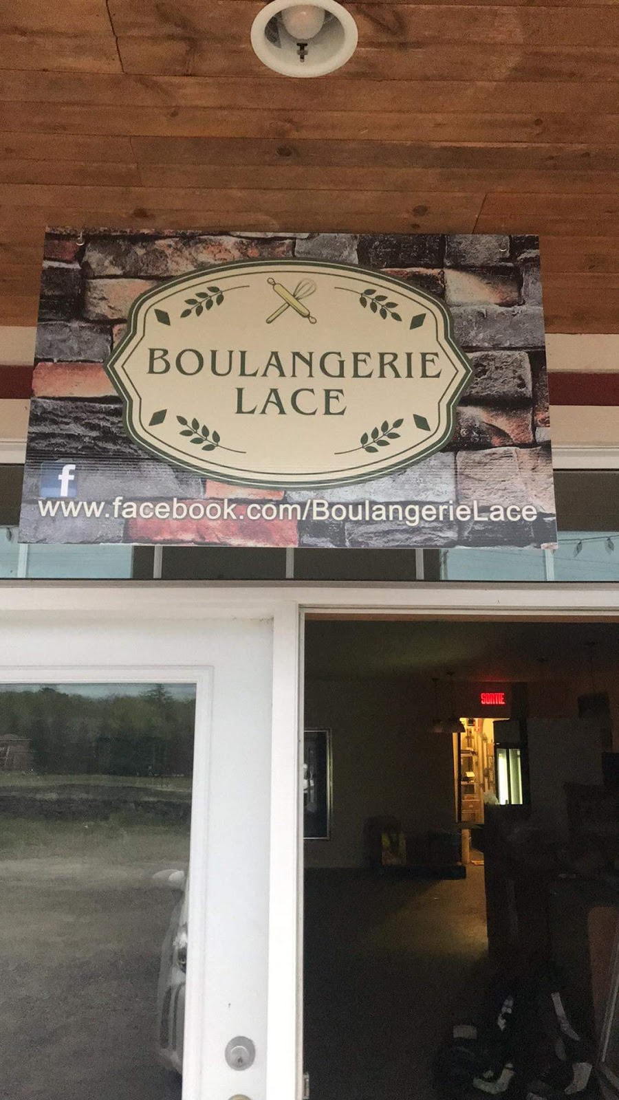 Boulangerie Lace | 605 Chemin Knowlton, Lac-Brome, QC J0E 1V0, Canada | Phone: (450) 305-0743