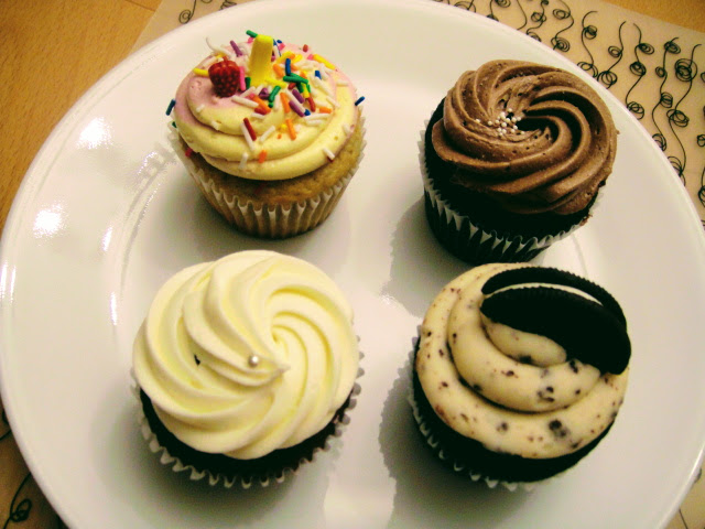 The Cupcake Shoppe | 2417 Yonge St, Toronto, ON M4P 2E7, Canada | Phone: (416) 322-6648