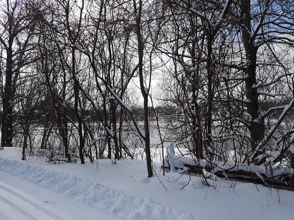 Cross-country skiing Saint-François | 1425 Rue Montplaisir, Saint-Charles-de-Drummond, QC J2C 5S7, Canada | Phone: (819) 478-5475