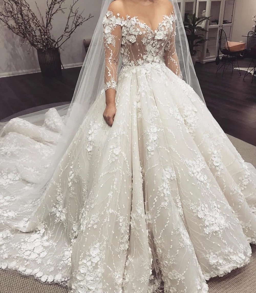 Royal Bride | 110 Rue de la Barre, Longueuil, QC J4K 1A3, Canada | Phone: (514) 641-2636