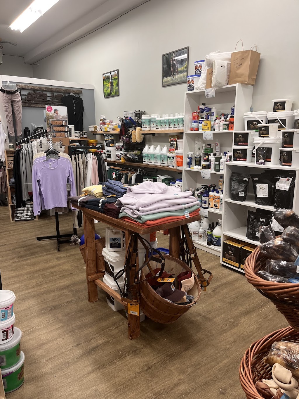 Equestrian Roots Feed & Supply | 2223 Hamilton Rd #17, Trenton, ON K8V 5P8, Canada | Phone: (613) 921-2541