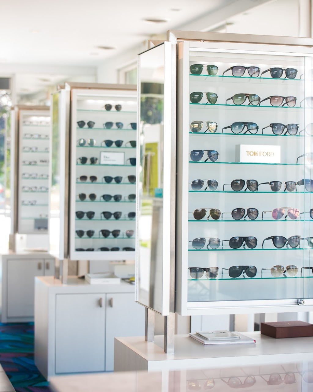 Blur Eyewear | 1025 Plains Rd E, Burlington, ON L7T 4K1, Canada | Phone: (905) 333-9233