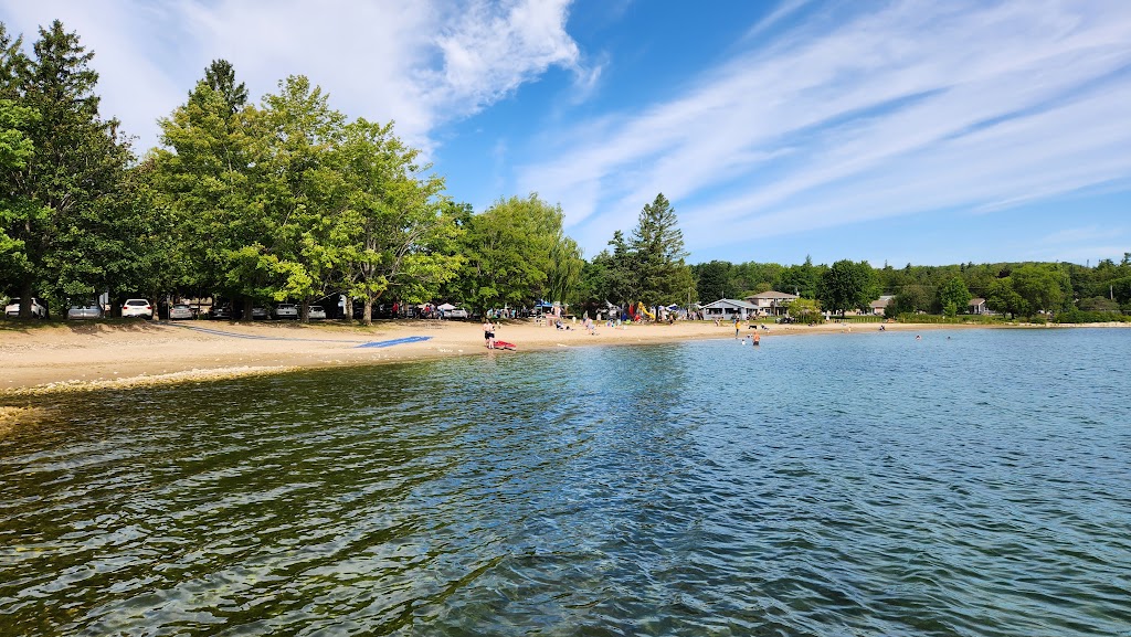 Lions Head Beach Motel | 1 McNeil St, Lions Head, ON N0H 1W0, Canada | Phone: (519) 793-3155