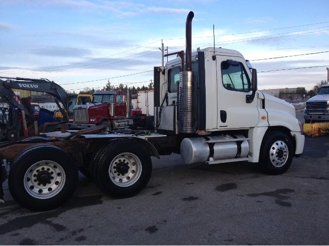 Capital Truck Sales | 6485 Bank St, Metcalfe, ON K0A 2P0, Canada | Phone: (613) 821-5400