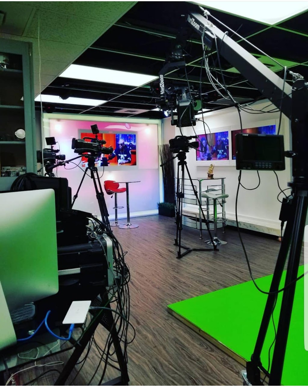 Univision Productions | 4018 118 Ave NW, Edmonton, AB T5W 1A1, Canada | Phone: (780) 655-8380