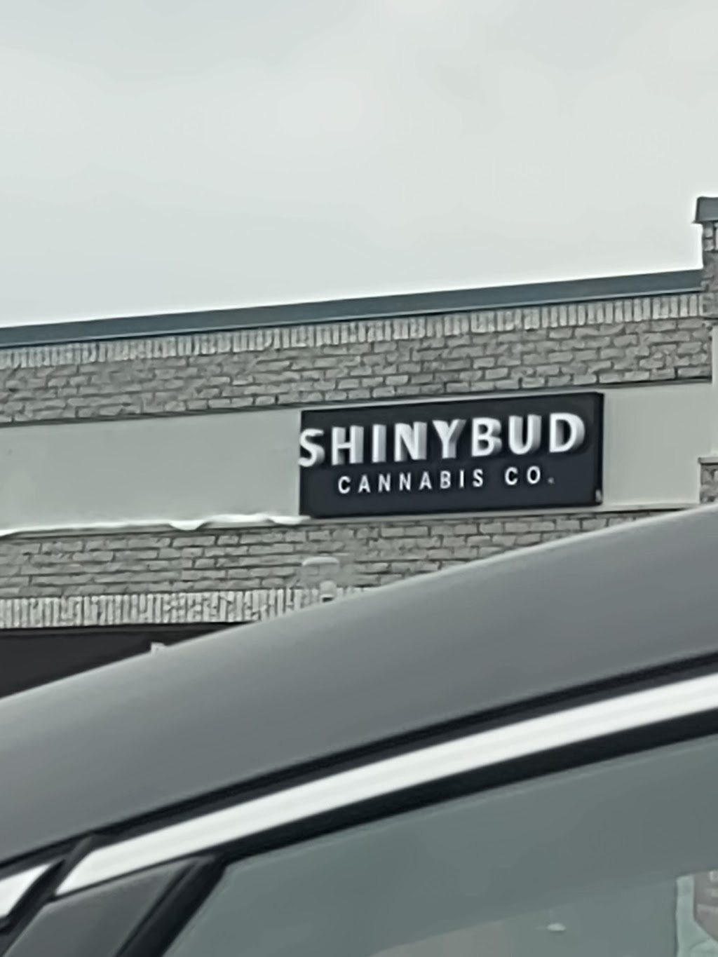 ShinyBud Cannabis Co. | 80 Dufferin St unit 110, Perth, ON K7H 3A7, Canada | Phone: (613) 466-0752