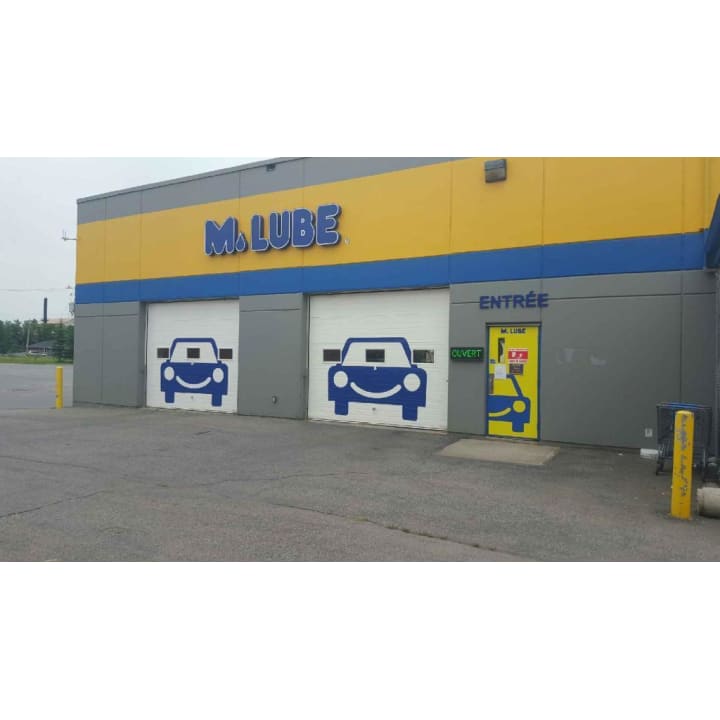 M. Lube chez Walmart | 1505 Boulevard Firestone, Joliette, QC J6E 9E5, Canada | Phone: (450) 759-0330