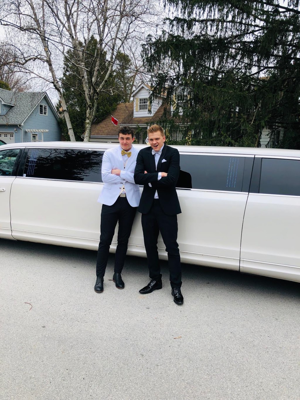 Markham Limo & Party Bus Service | 174 Stather Crescent, Markham, ON L3S 2W9, Canada | Phone: (905) 614-2649