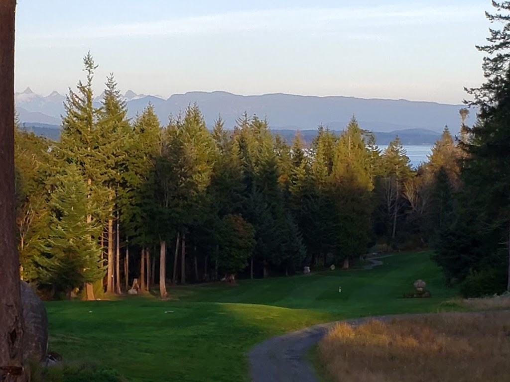 Quadra Island Golf Club | 950 Heriot Bay Rd, Quathiaski Cove, BC V0P 1N0, Canada | Phone: (250) 285-2811