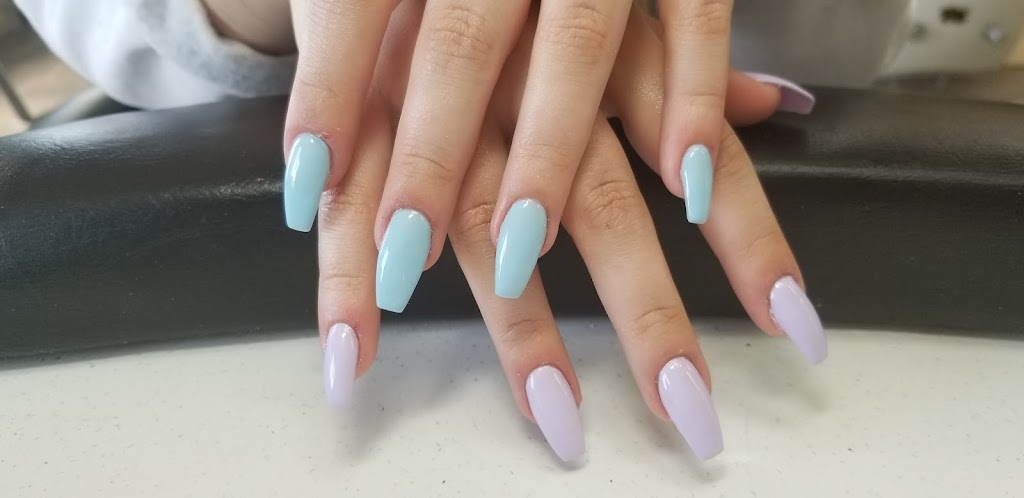 Loris Nails & Spa | 95 First St, Orangeville, ON L6S 0B8, Canada | Phone: (519) 942-0548