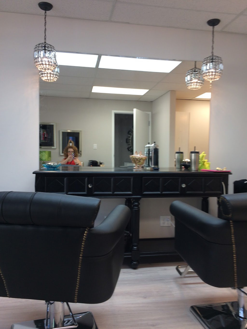 La Loop Salon | 1702 Alexandra Ave #3, Saskatoon, SK S7K 3C5, Canada | Phone: (306) 280-0403