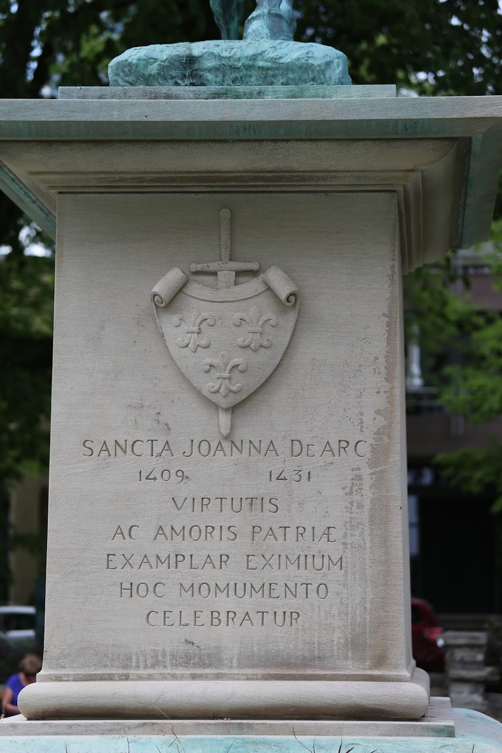 Monument Jeanne-d’Arc | 182 Ave George-VI, Quebec City, QC G1R 5P2, Canada | Phone: (855) 649-6157