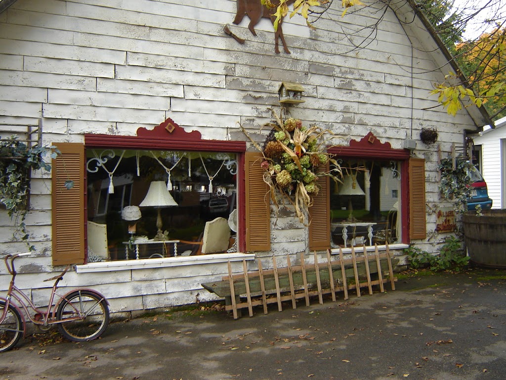 antiquites lauraine gaudet | 149 rte 261 nord, Maddington Falls, QC G0Z 1C0, Canada | Phone: (819) 740-1509