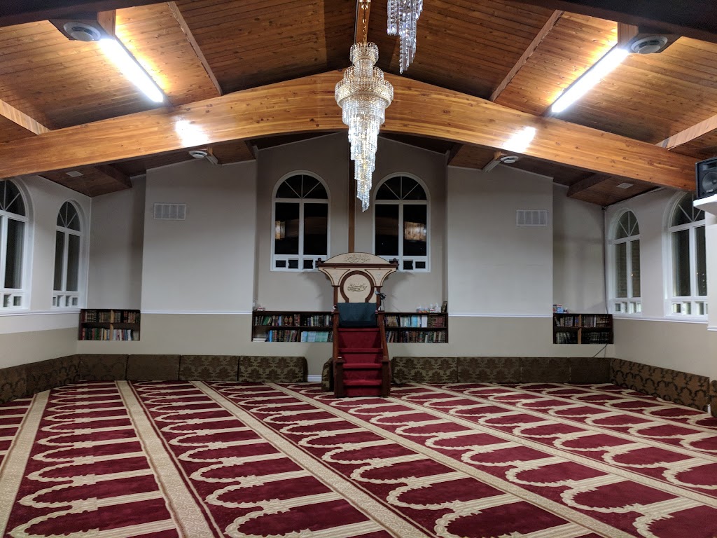 Abo Ther Alghafari Mosque | 273 Donald St, Ottawa, ON K1K 1N1, Canada | Phone: (613) 747-6252