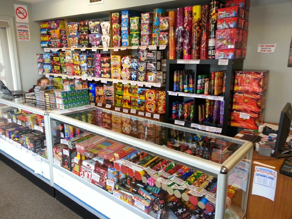 Maxpower Fireworks | 5 Edmondson St, Brantford, ON N3R 7J2, Canada | Phone: (519) 770-8092