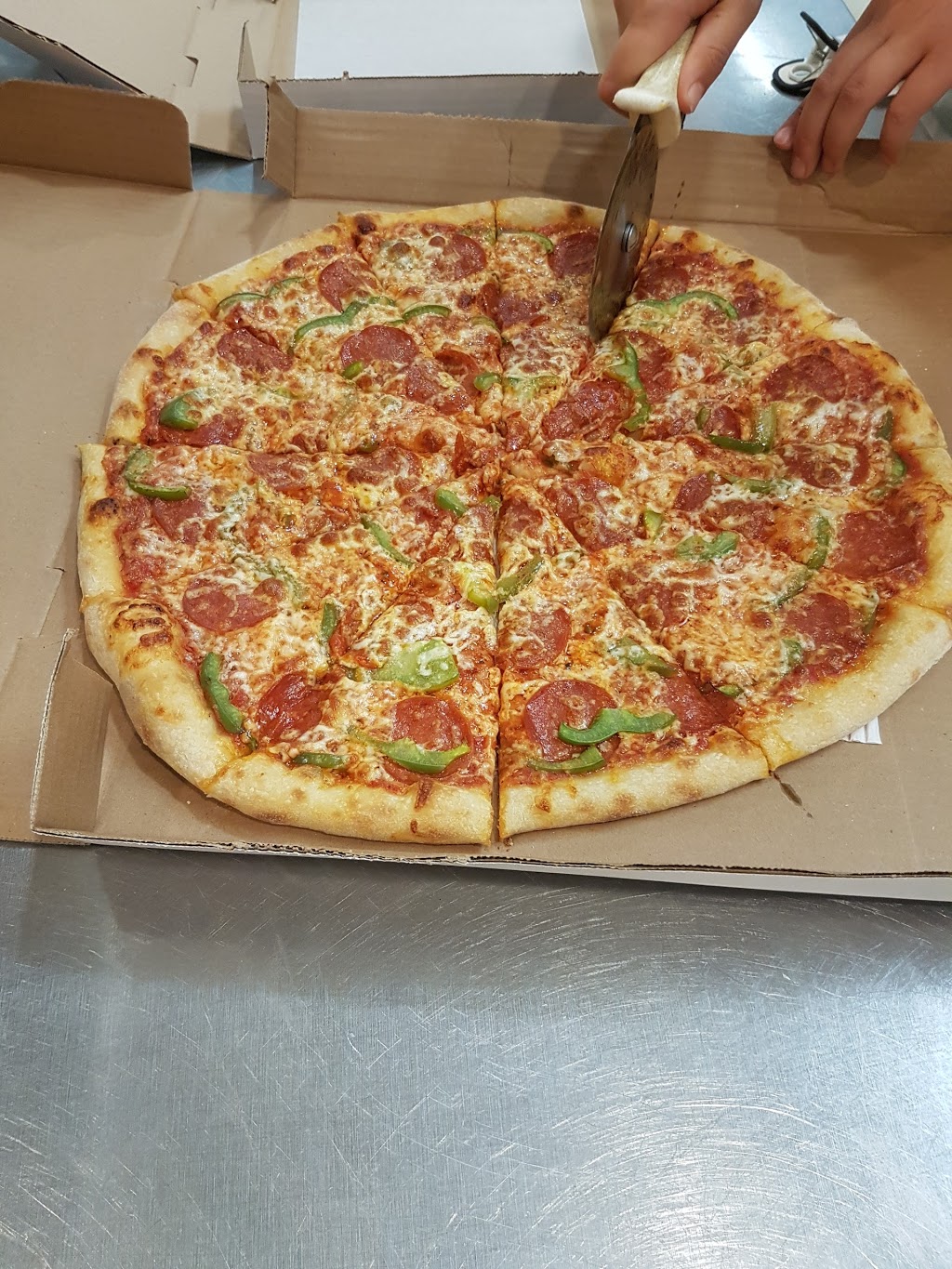 Amadios Pizza | 360 Revus Ave, Mississauga, ON L5G 4S4, Canada | Phone: (905) 891-5500
