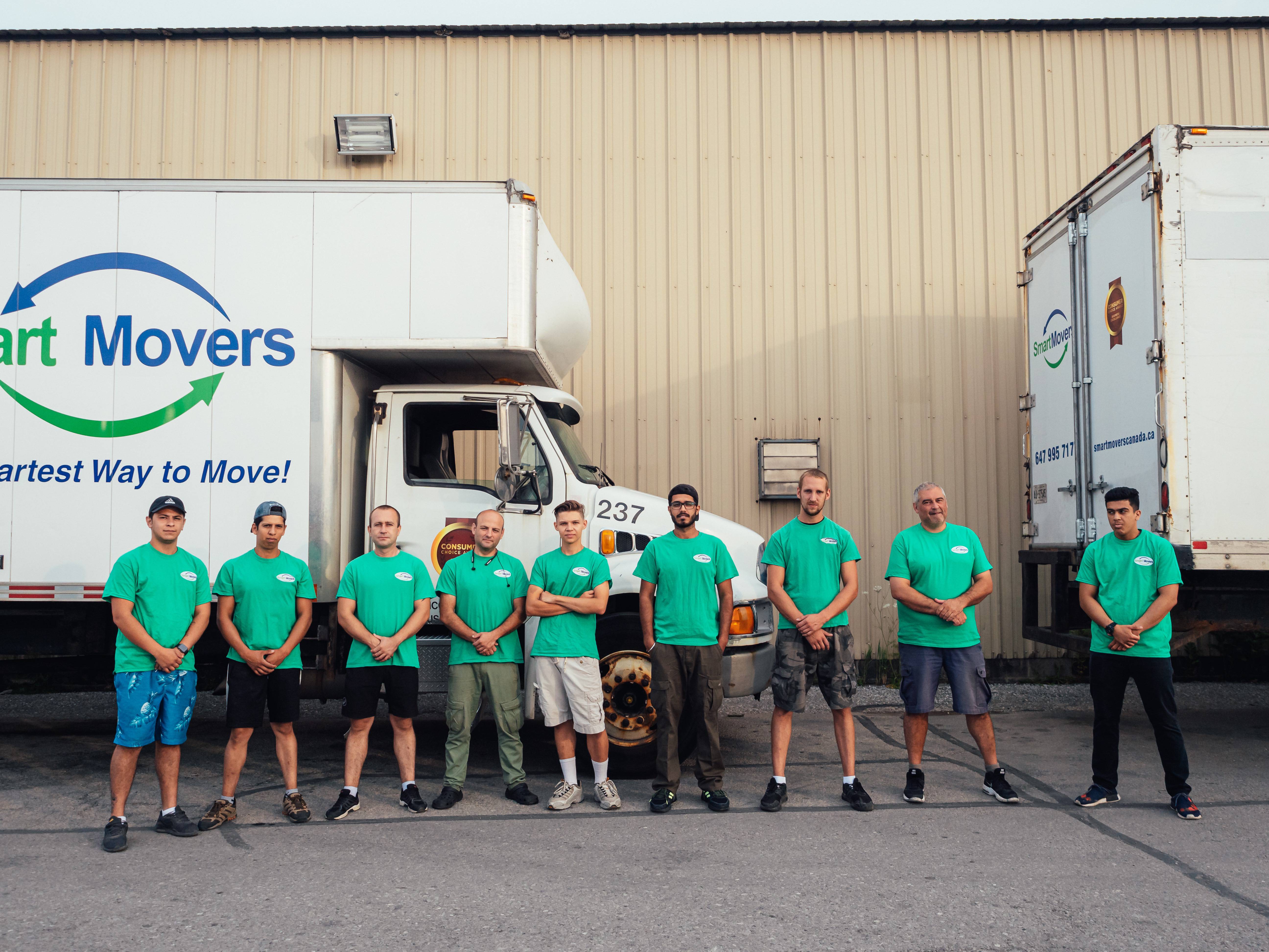 Smart Movers Richmond BC | South Tower, 5811 Cooney Rd Suite 305, Richmond, BC V6X 3M1, Canada | Phone: (236) 266-5050